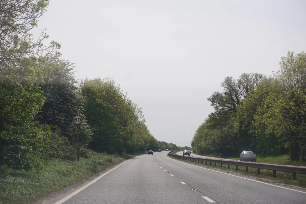 Dual carriageways: speed limits, lanes and slip roads